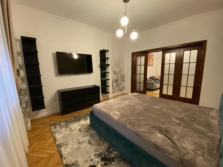 Apartament cu 3 camere decomandat în Aviatorilor
