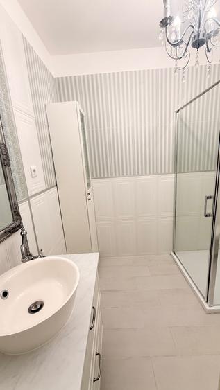 Apartament cu 3 camere decomandat în Vest