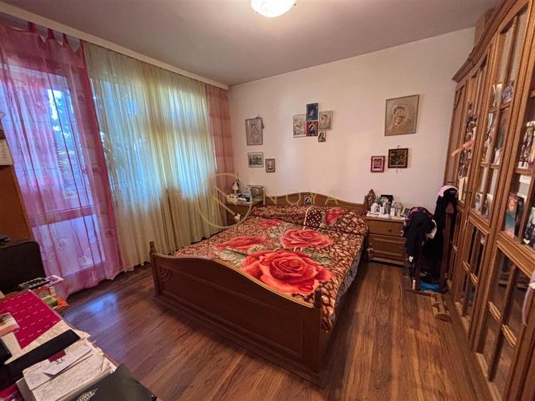 Apartament cu 3 camere decomandat, mobilat în Valea Ialomiței