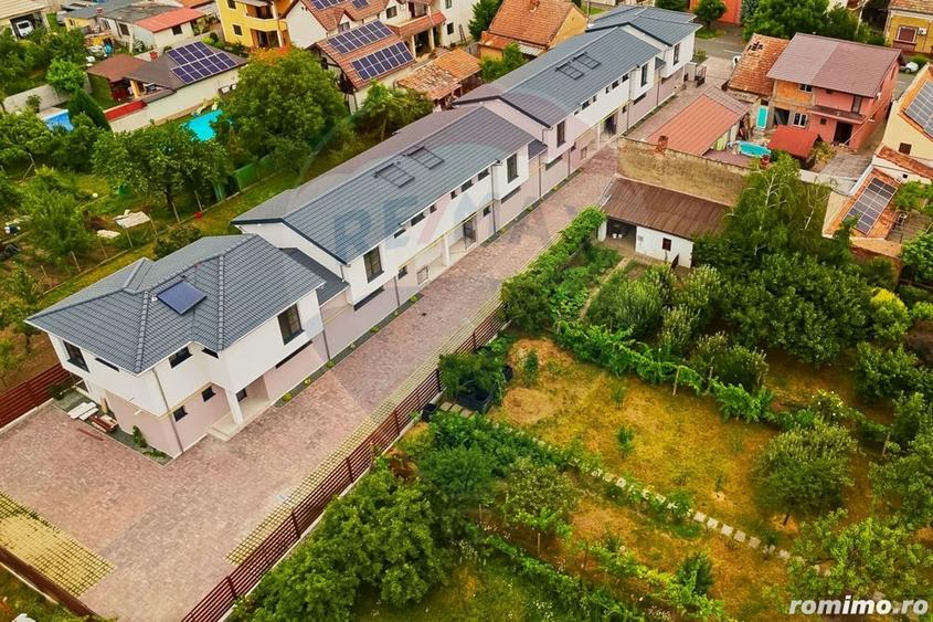Apartament cu 4 camere decomandat în Pârneava