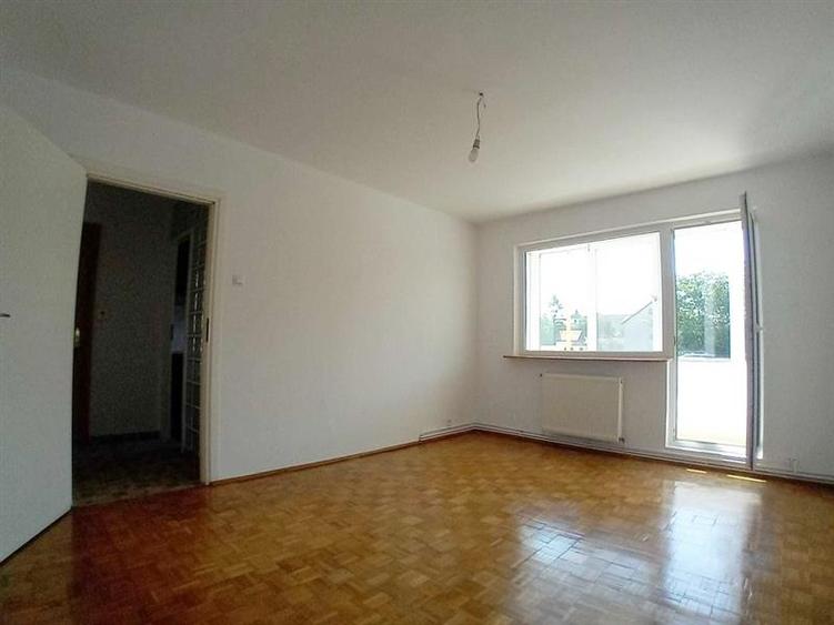 Apartament cu 2 camere semidecomandat în Județean
