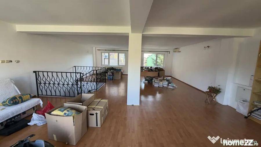 Casă cu 5 camere cu Teren 199 Mp în Roșu