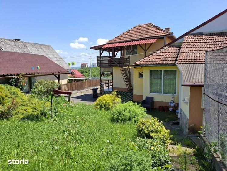 Casă cu 4 camere în Central
