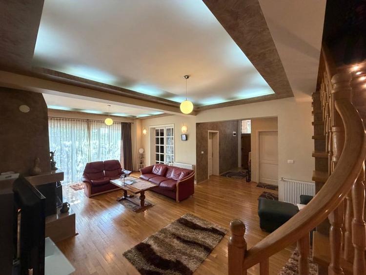 Duplex cu 5 camere cu Canalizare în Cetate