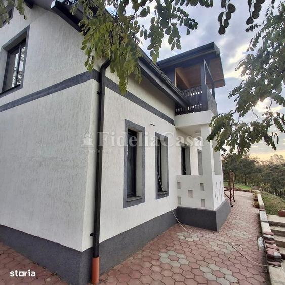 Casă cu 4 camere cu Teren 1730 Mp în Central