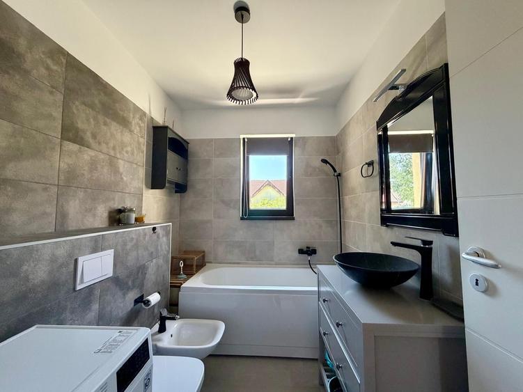 Apartament cu 2 camere decomandat în Fundeni
