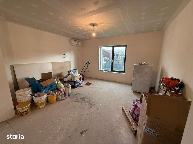 Casă cu 3 camere în Satu Nou de Jos