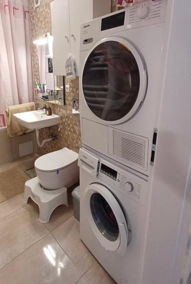 Apartament cu 2 camere decomandat, mobilat în Tomis Plus
