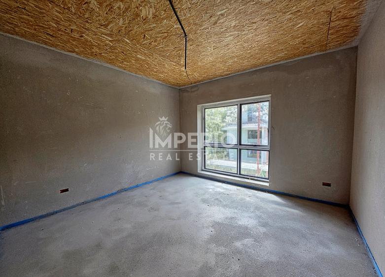 Duplex cu 4 camere cu Canalizare în Andrei Mureșanu