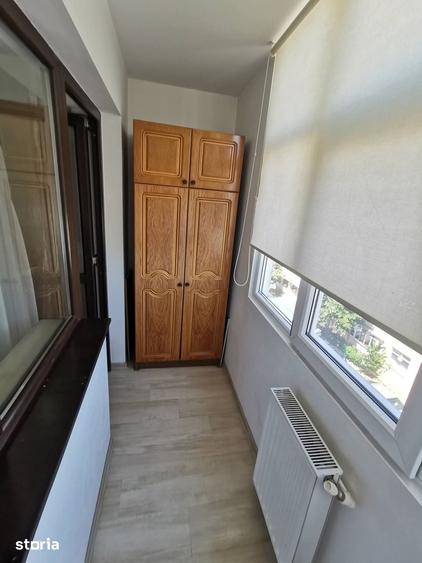 Apartament cu 3 camere decomandat în Obor
