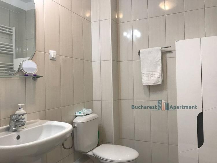 Casă cu 4 camere cu Teren 70 Mp în Splaiul Independenței