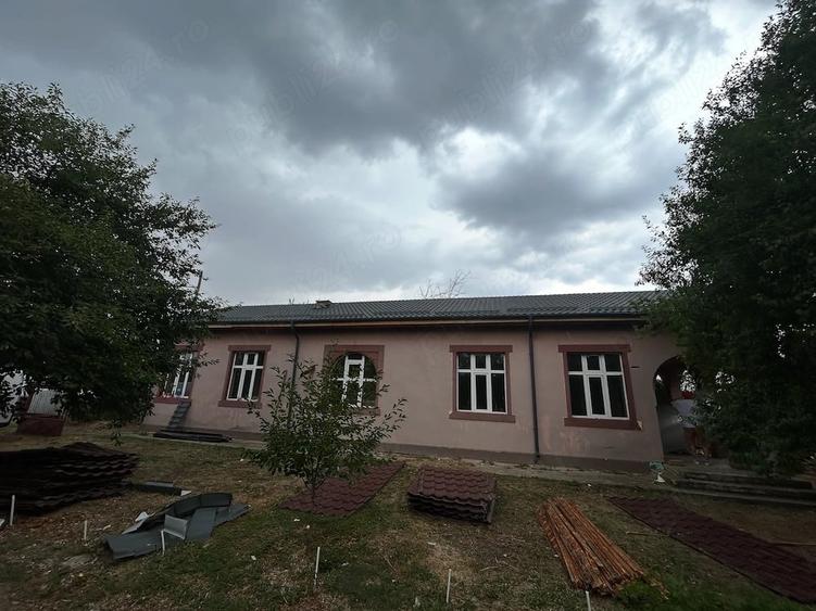 Casă cu Teren 12000 Mp în Chitila