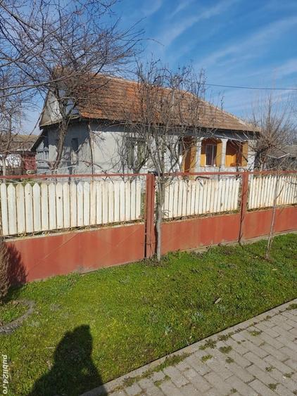 Casă cu 4 camere în Miloșești