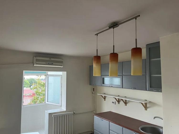 Apartament cu 2 camere decomandat în Anda