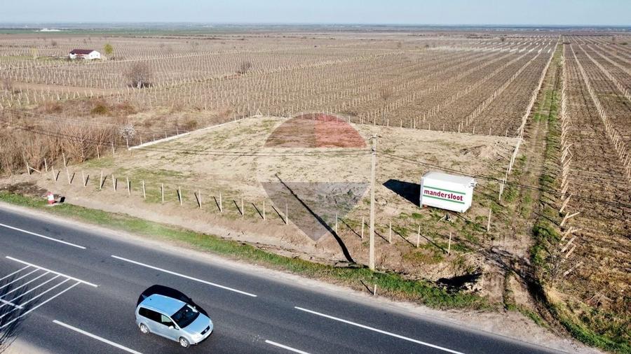 Teren Construcții extravilan de 2222 mp, în Urechești