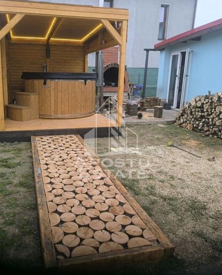 Casă individuală cu 6 camere cu Canalizare în Moșnița Nouă