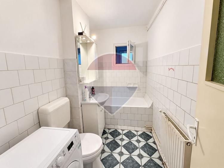 Apartament cu 3 camere decomandat în Gemenii