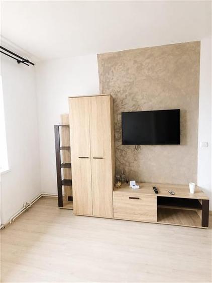Apartament cu 2 camere nedecomandat, mobilat în Central