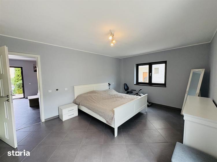 Casă cu 2 camere decomandat cu Teren 300 Mp în Tineretului