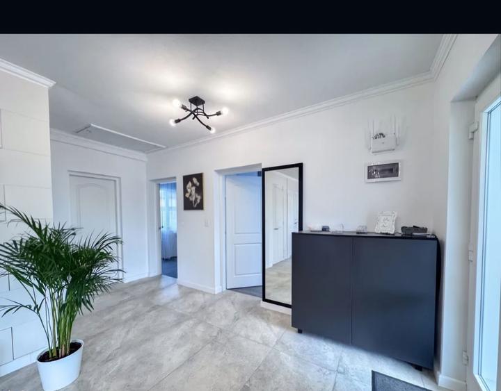 Casă cu 2 camere în Central