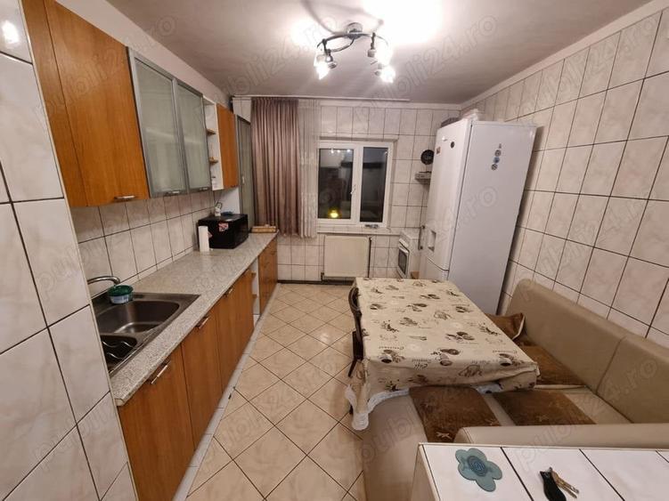 Apartament cu 3 camere decomandat în Șagului