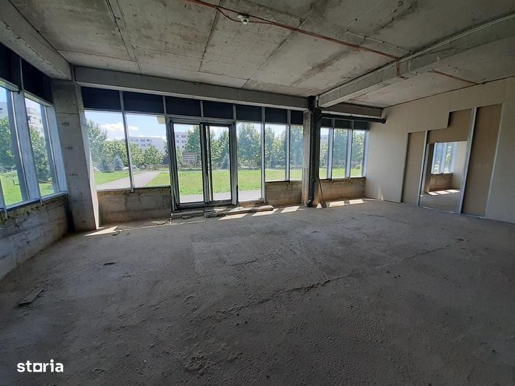Spațiu comercial, de 238 mp, în Băneasa