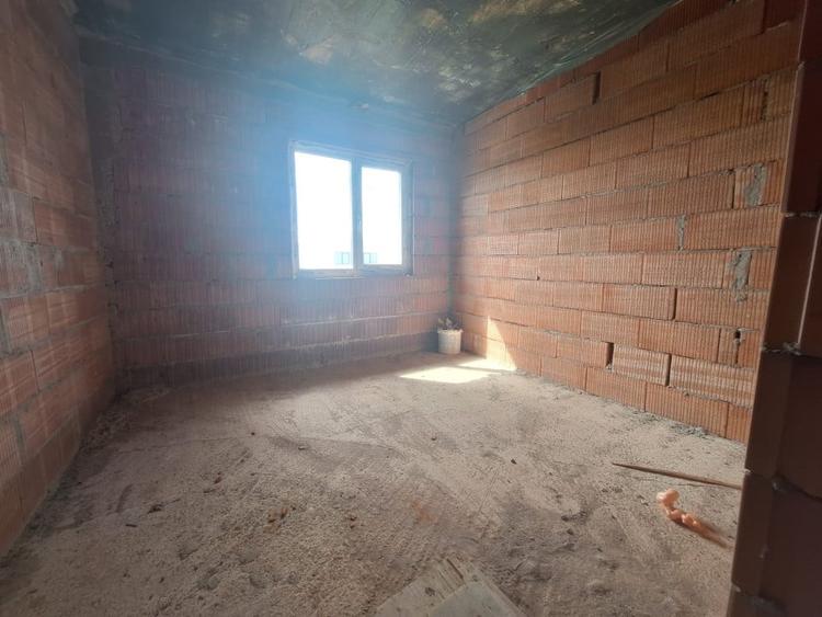 Duplex cu 5 camere cu Teren 400 Mp în Calea Urseni