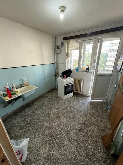 Apartament cu 2 camere semidecomandat în Obor