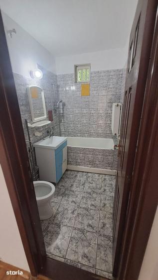 Spațiu comercial, de 90 mp, în Republicii