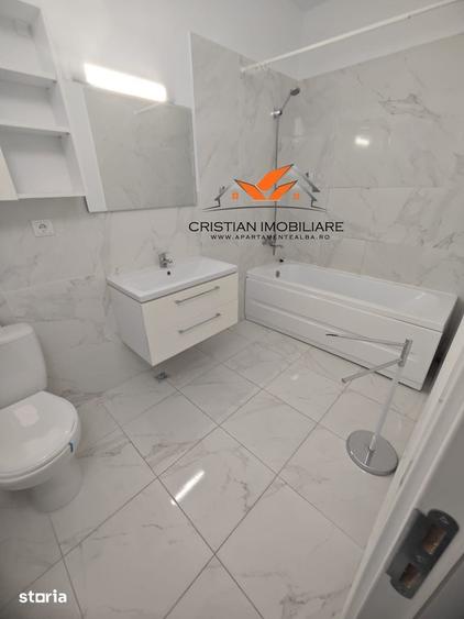 Apartament cu 3 camere decomandat în Cetate