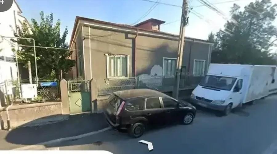 Casă cu 4 camere cu Teren 476 Mp în Exterior Vest