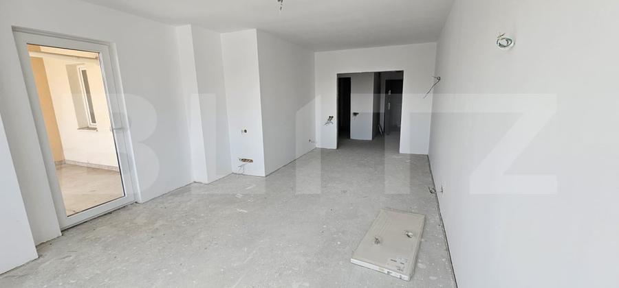 Apartament cu 3 camere decomandat în Pietroasa
