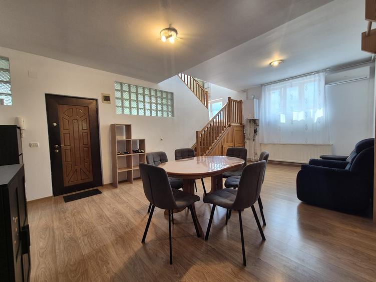 Apartament cu 3 camere semidecomandat în Central