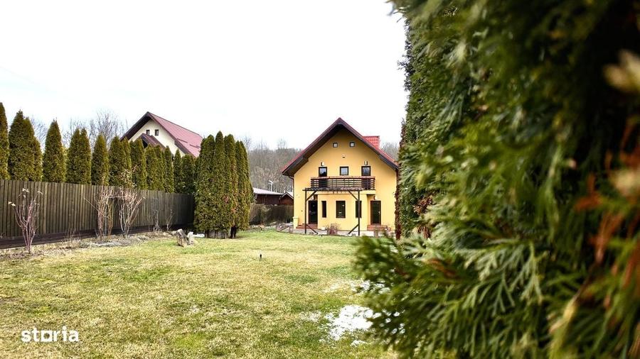 Casă cu 4 camere în Hârsa