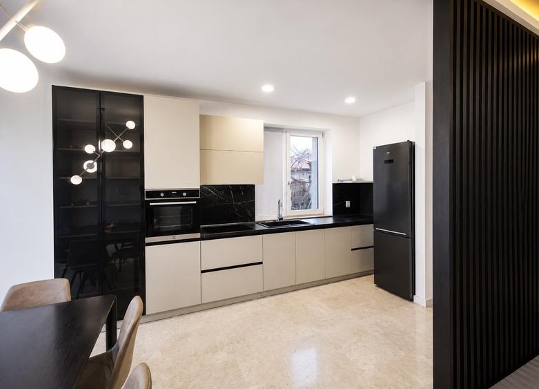 Casă individuală cu 4 camere cu Teren 360 Mp în Bucium