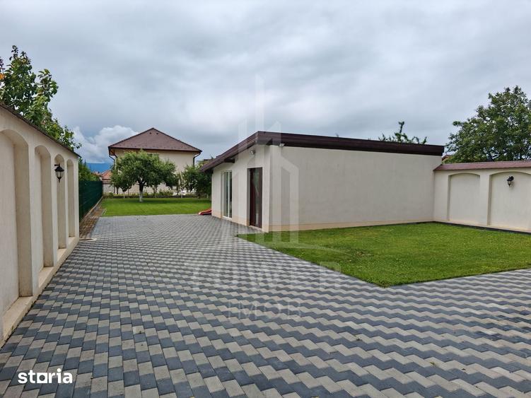 Casă cu 4 camere cu Teren 500 Mp în Central