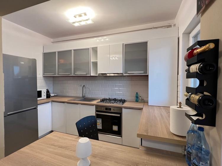 Apartament cu 2 camere decomandat, mobilat în Ciarda Roșie
