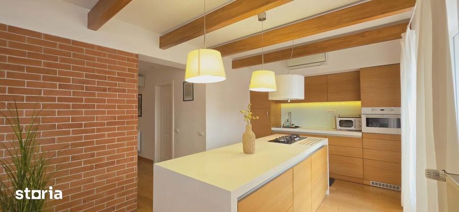 Apartament cu 4 camere în Central