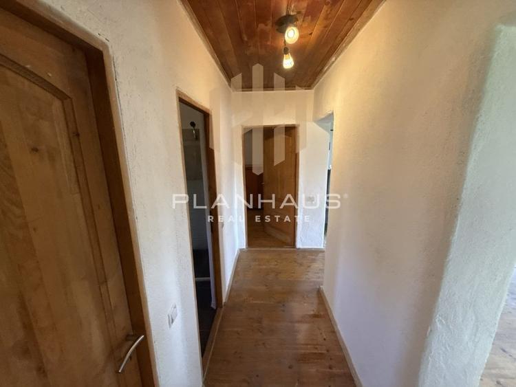 Casă cu 3 camere cu Garaj în Berința
