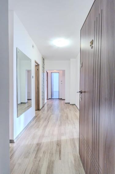 Apartament cu 3 camere decomandat, mobilat în Virtuții