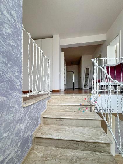Casă individuală cu 4 camere cu Canalizare în Noua
