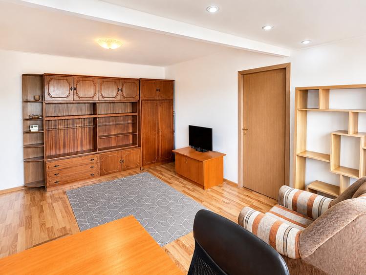 Apartament cu 2 camere semidecomandat în Eroii Revoluției