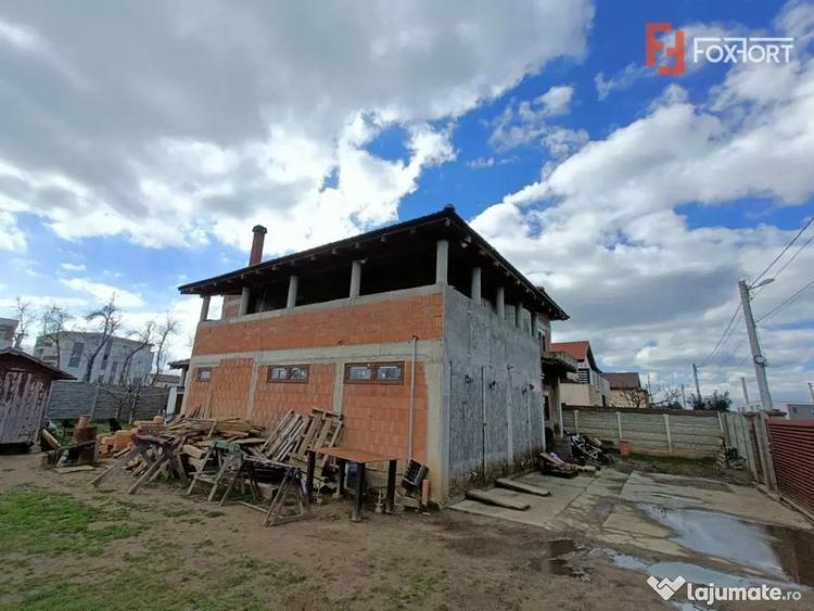 Casă cu 6 camere cu Teren 1088 Mp în Chișoda