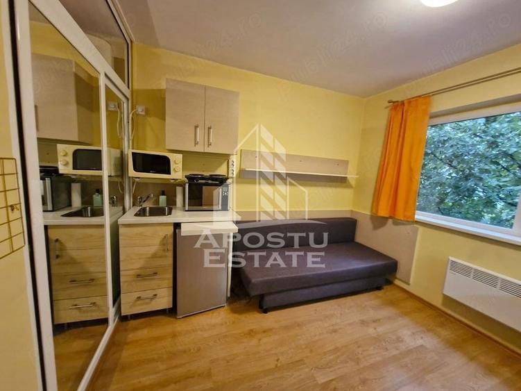 Garsonieră decomandată în Complex Studențesc