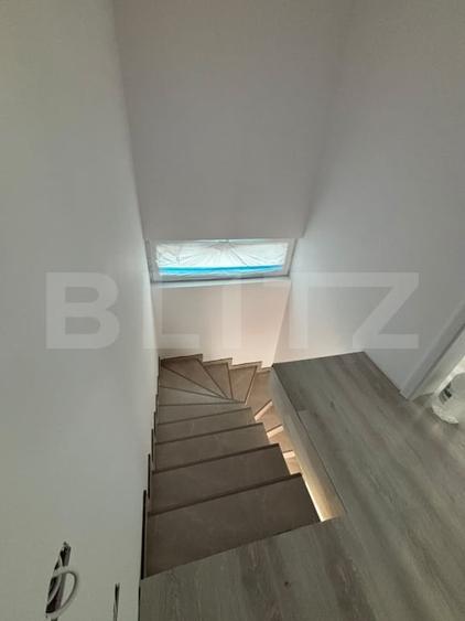 Casă individuală cu 4 camere cu Canalizare în Sânpetru