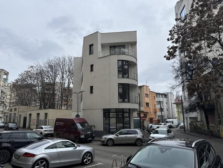 Birou, de 459.70999145508 mp, în Unirii