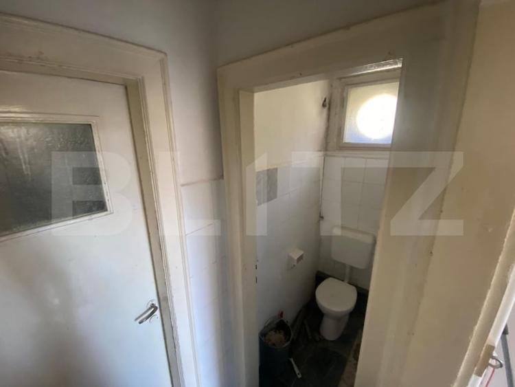 Apartament cu 6 camere decomandat în Central