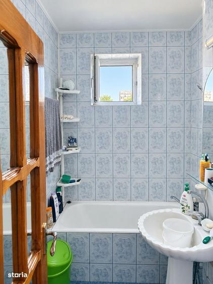 Apartament cu 4 camere decomandat în Obor