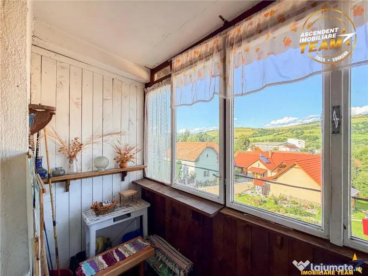 Apartament cu 3 camere decomandat în Malnaș