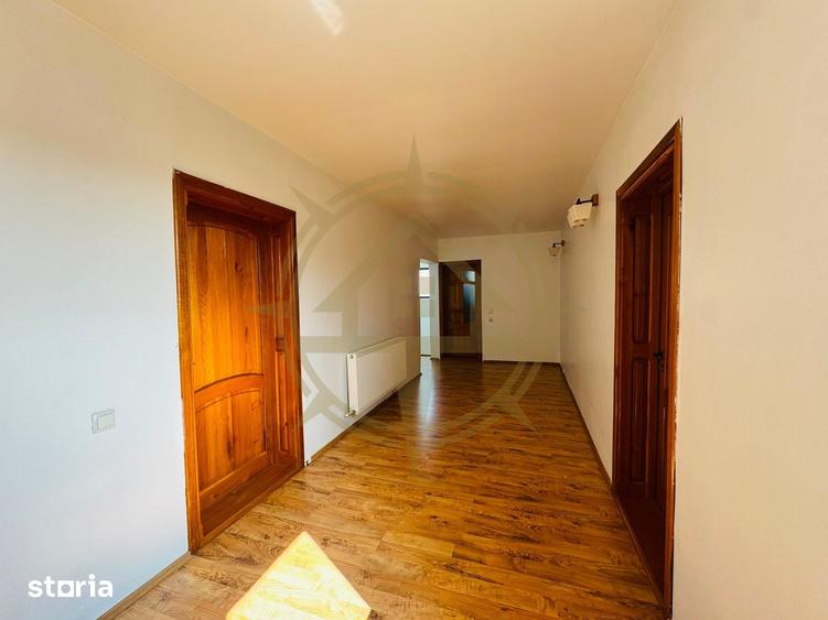 Casă cu 5 camere cu Teren 1192 Mp în Crevedia